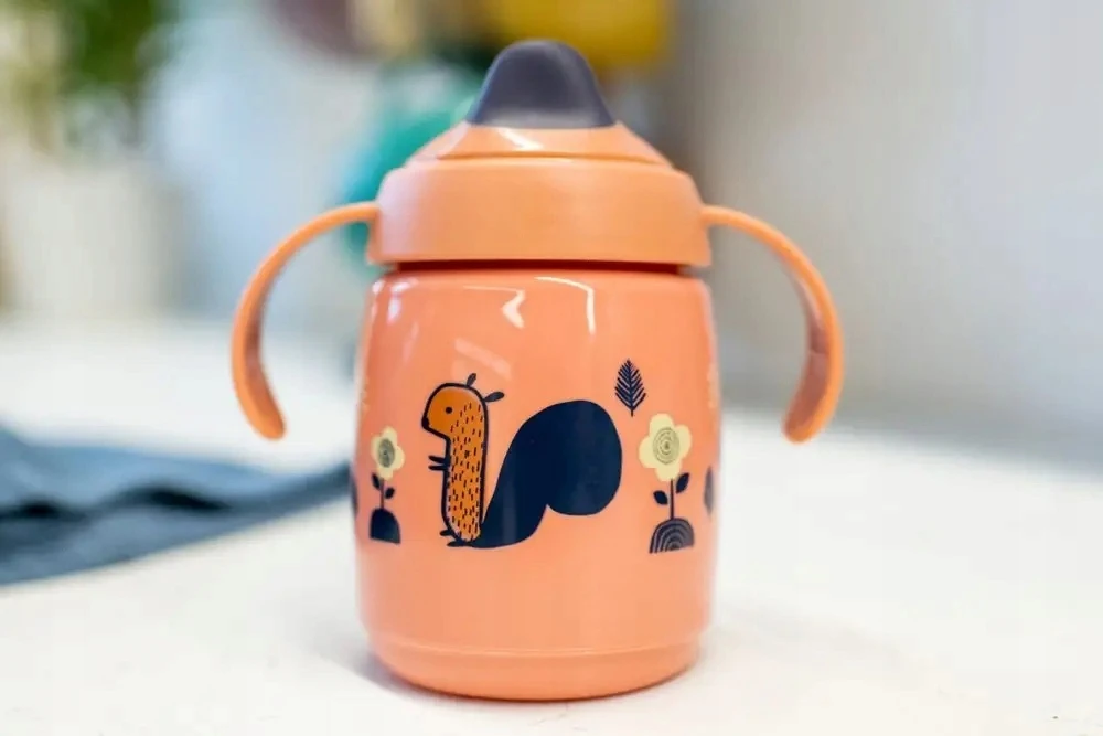TOMMEE TIPPEE 300 ml 6+ mėn. WEANING SIPPEE puodelis – gertuvė, rožinė