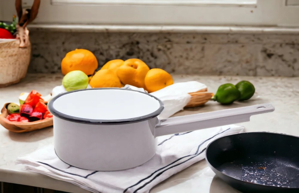 Tragar Tradicinis 16 cm emaliuotas plieno puodas su rankena pilkas puodas 1,3 l