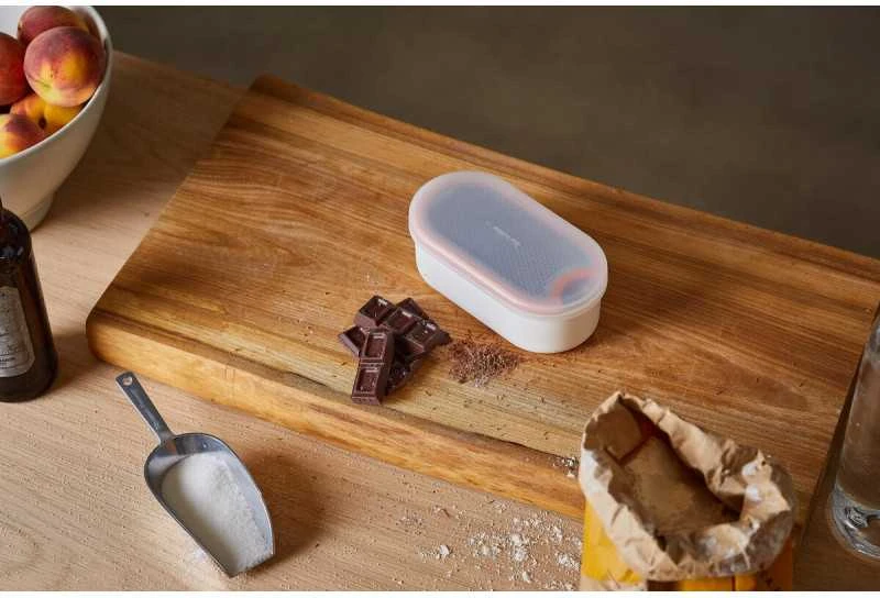 Fiskars Functional Form Box trintuvė