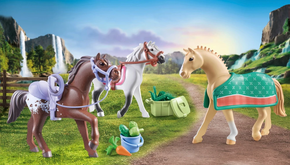 Konstruktorius Playmobil Trys arkliai su balnais 71356