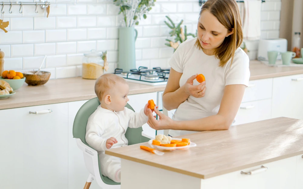 TULANO sulankstoma maitinimo kėdutė, medinė, žalia, 2in1, 25kg, 6 mėn-6 metai