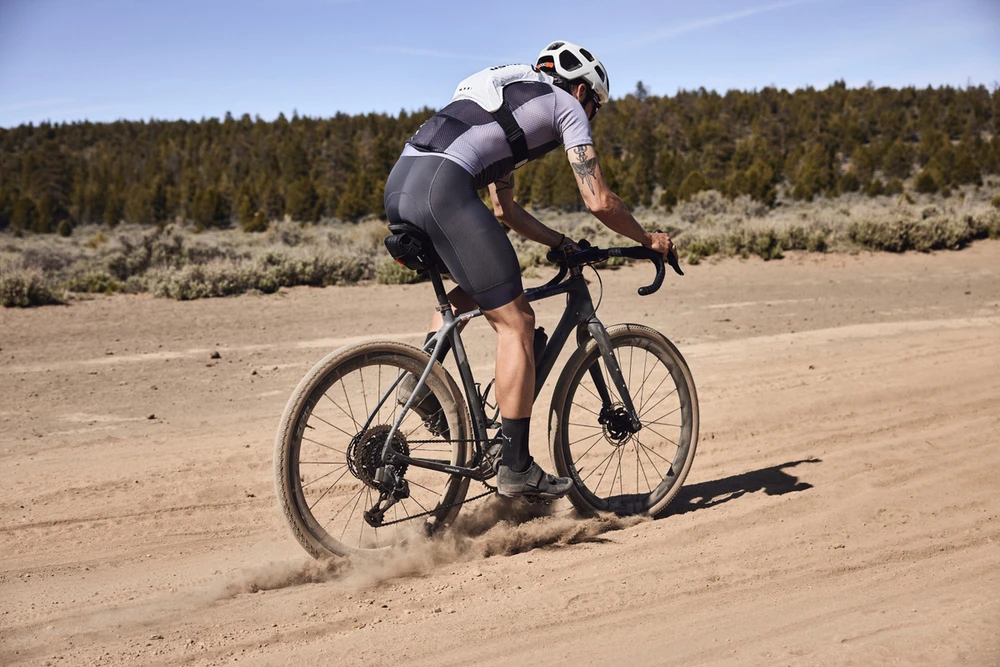 USWE Outlander Pro 2L Hidrosomas - Juodas