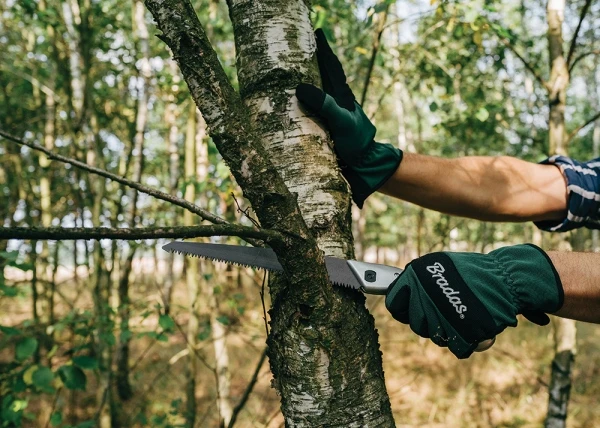 V SERIJOS SKUTAMASIS PJŪKLAS SU grūdinto plieno ašmenimis šakoms 270 mm KT-V1402