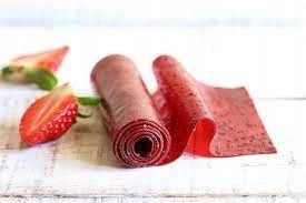 Vaisių suktinukai su braškių ir slyvų mišiniu be cukraus užkandis vaikams 50g