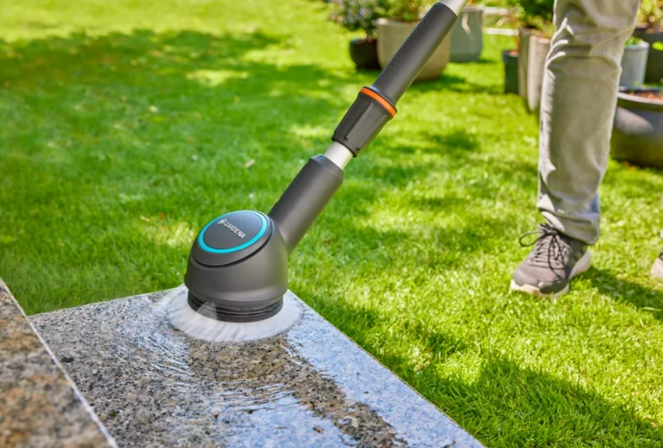 Gardena AquaBrush diskinio šepečio galva - praktiškas ir patogus valymo priedas