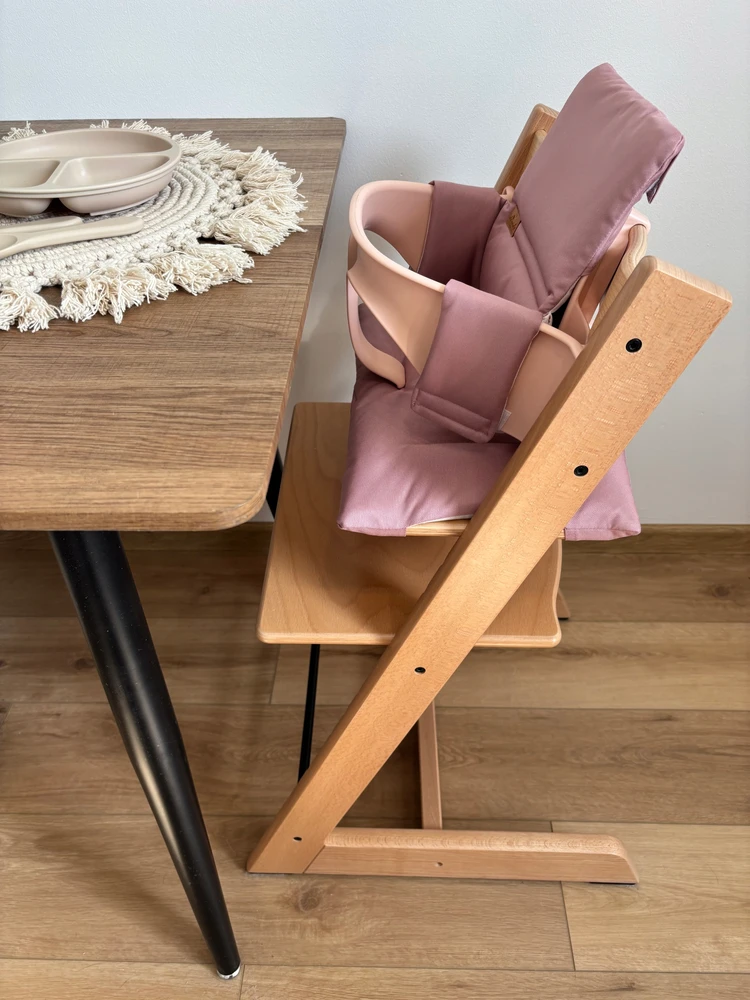 Vandeniui atsparios pagalvėlės Stokke Tripp Trapp 2in1, purvinos rožinės spalvos