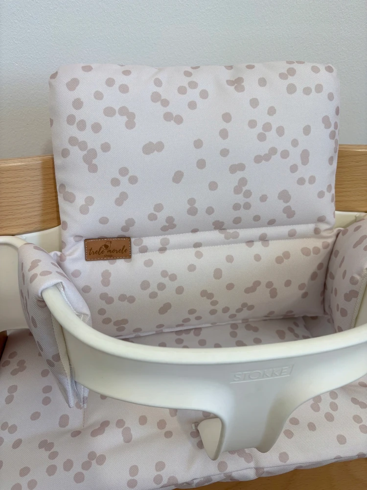 Vandeniui atsparios pagalvėlės Stokke Tripp Trapp 2in1 dėmės šviesiai smėlio spalvos