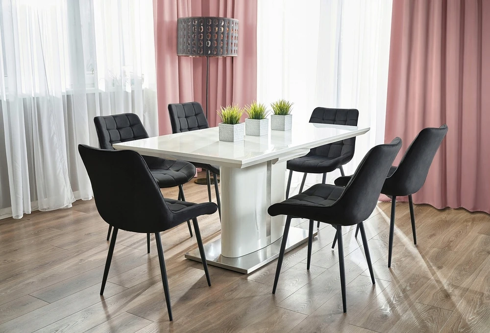 VELVET dygsniuota MISTY juoda minkšta svetainės kėdė JUMIhome
