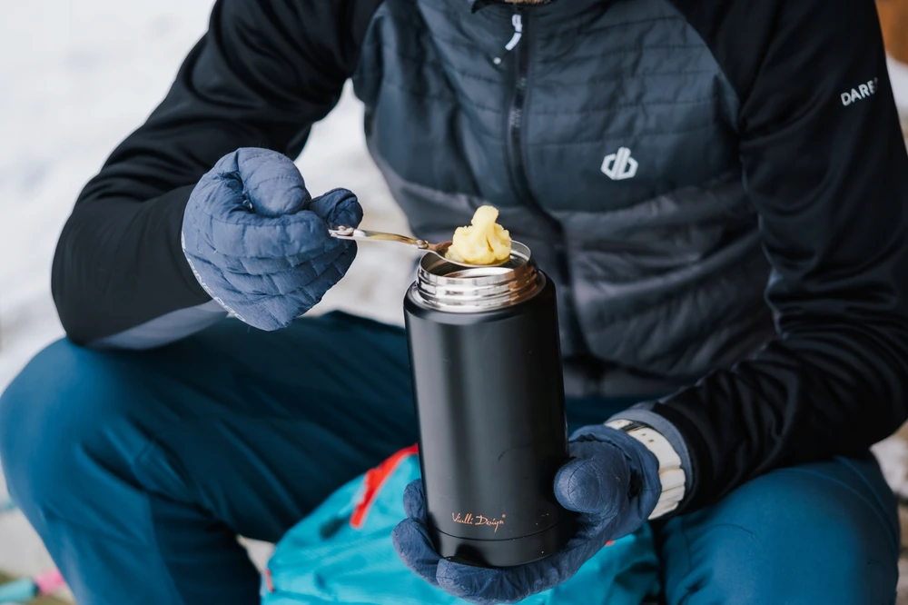 Vialli Design pietų termosas Fuori, 750 ml, juodas/auksinis