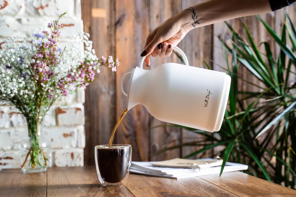 Vialli Design VIALLI THERMOS TERMINIS ĄSUOTIS STIKLINIS Įdėklas KAVOS ARBATA AMO Juodas 1L