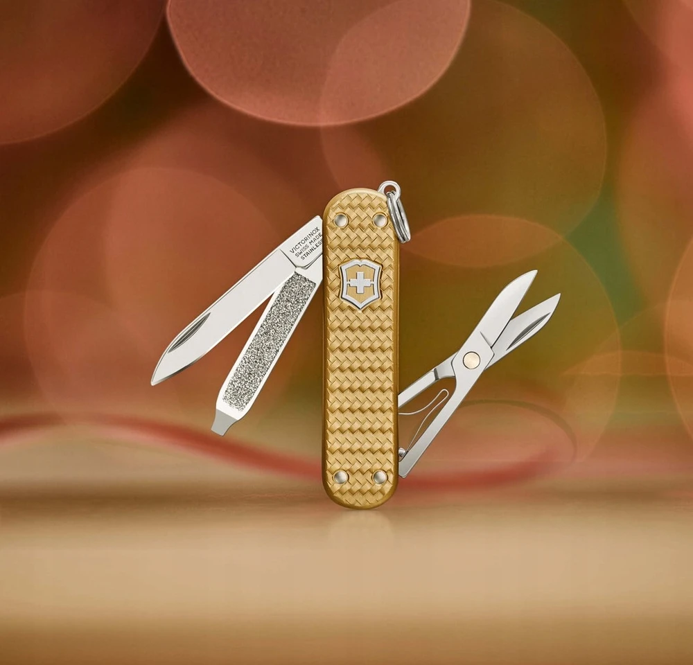 Victorinox Classic Precious Alox 0.6221.408g – stilingas ir funkcionalus