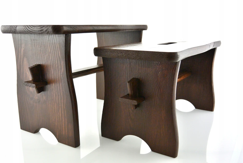 VIDUTINĖS RUDOS taburetės RYCZKA WOODEN STOOL virtuvės taburetė su platforma FSC