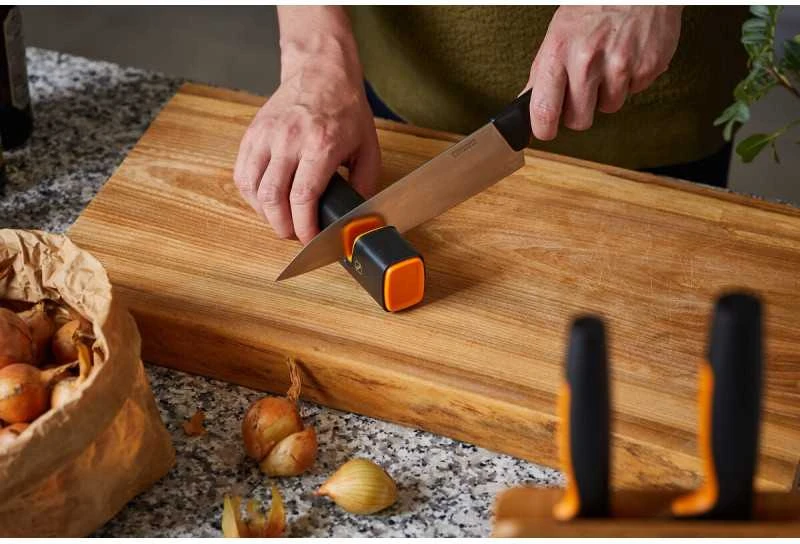 Fiskars Functional Form didelis virėjo peilis 1057534