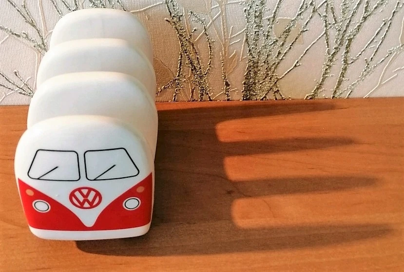 VOLKSWAGEN BUS keraminiai agurkai STAND VW skrebučiai