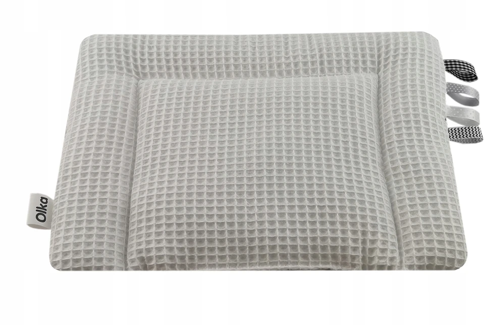 WAFELEK 50x75 baltos spalvos OLKA patalynė vaikiškam vežimėliui
