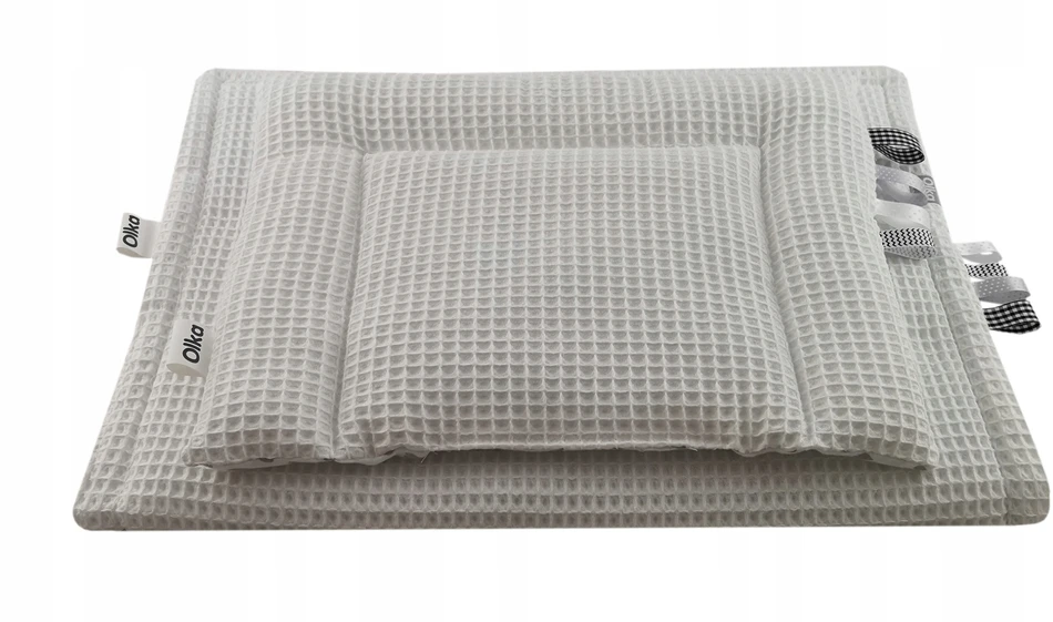WAFELEK 50x75 baltos spalvos OLKA patalynė vaikiškam vežimėliui
