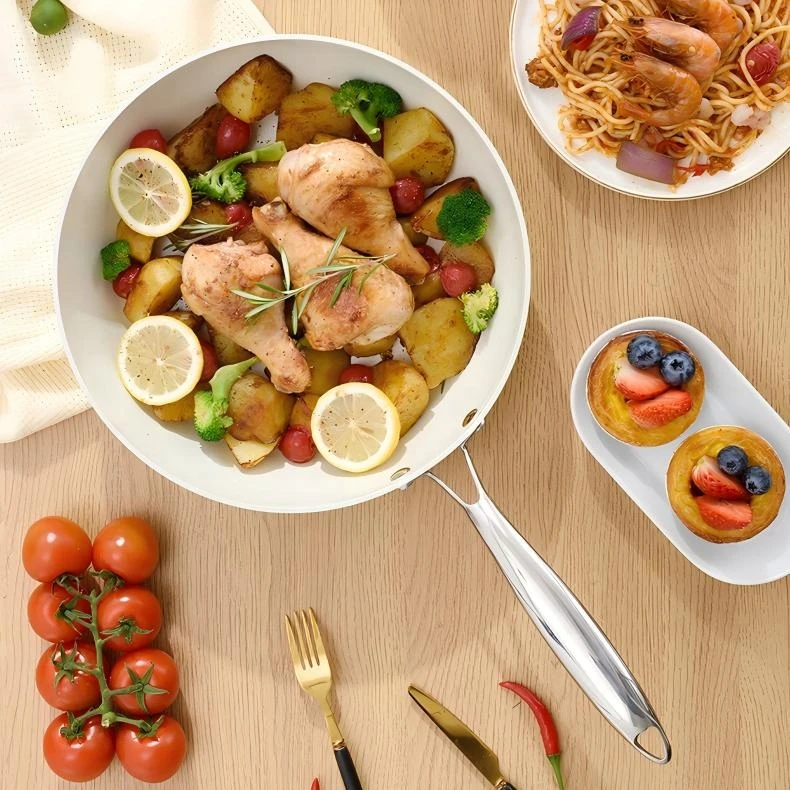 Wok glazūruota keraminė keptuvė su nepridegančia danga - balta 28 cm