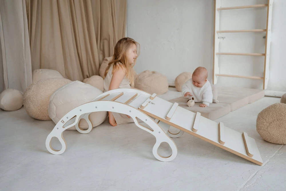 Wood For Kids Medinis Montessori supynėlė su čiuožykla ir pagalve