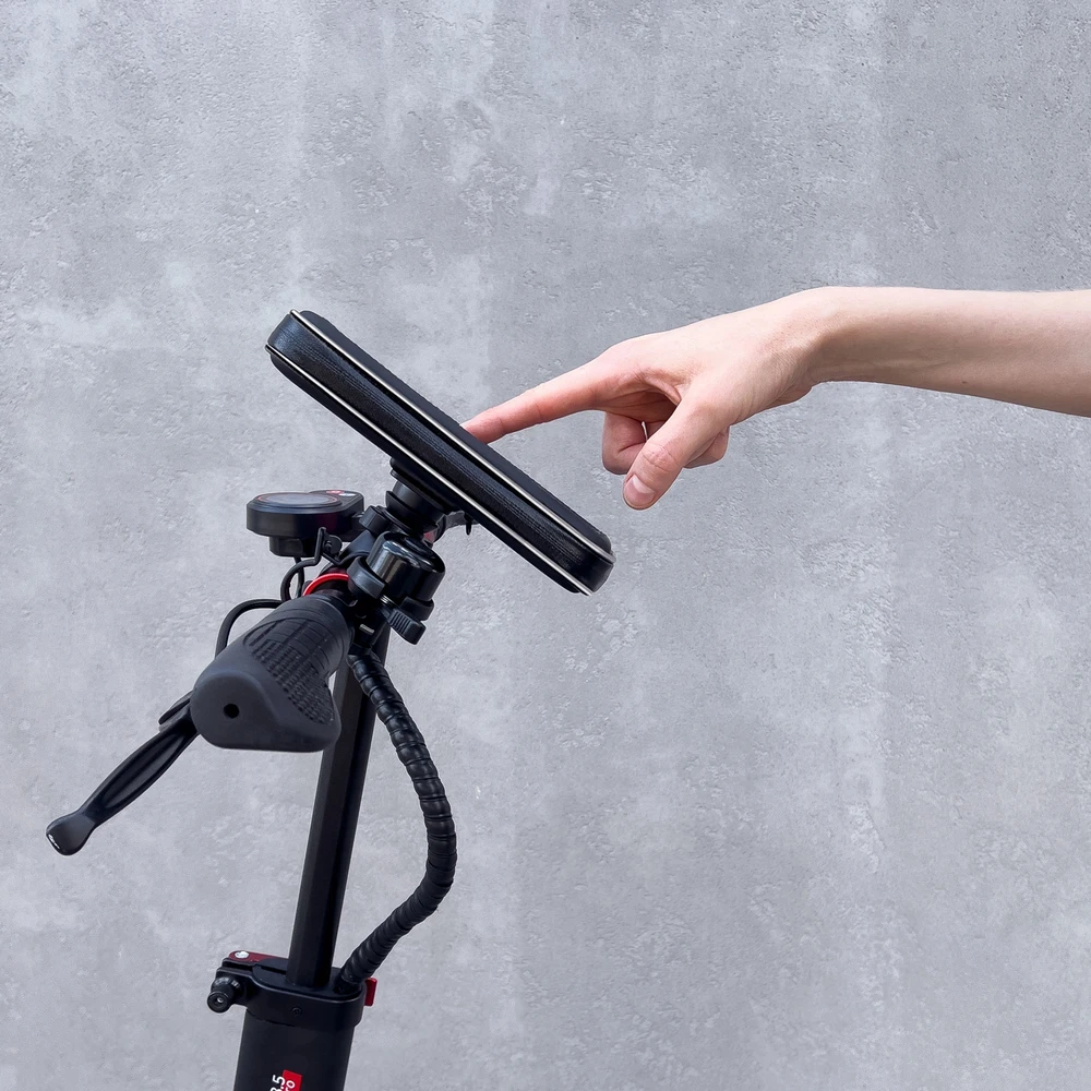 Wozinsky phone holder bike, motorcycle, scooters dėklas telefonui juodos spalvos WBHBK7