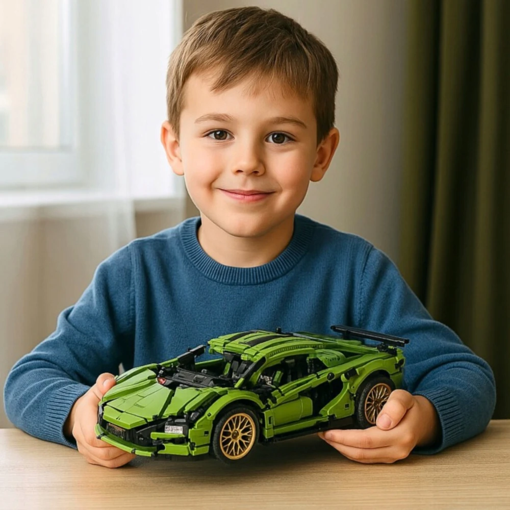 Xingbeiyi Mega Lamborghini Cyberpunk Block Set 1280 Elements 1:14 Sport Car