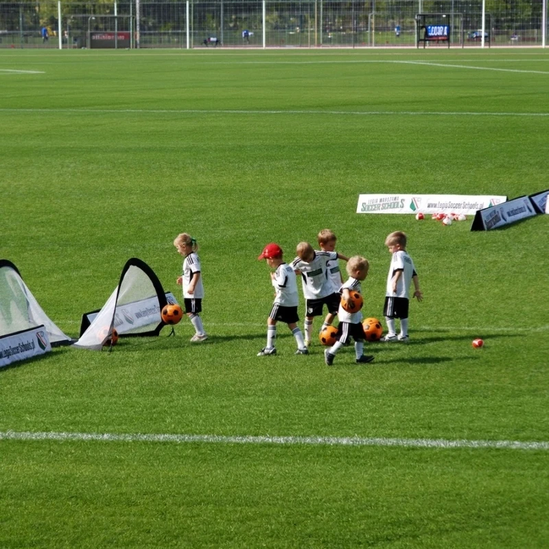 Yakimasport Pop-Up futbolo vartai Yakima 1,2x0,8 m (2 vnt. + maišas) balti
