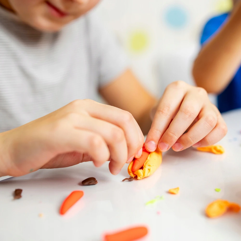 Žaidimų tešla Dovanų vaikams plastikinė masė Frutolina ASTRAFUN 6×100g