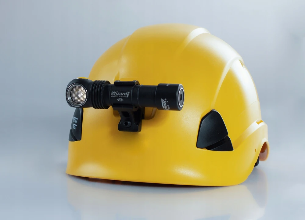 Žibintuvėlio laikiklis prie statybinio šalmo Armytek AHM-03
