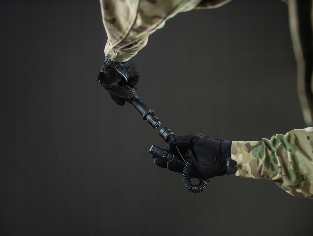 Žibintuvėlio magnetinis nuotolinio valdymo jungiklis su spiraliniu laidu Armytek MRS-01 / 25-70 cm
