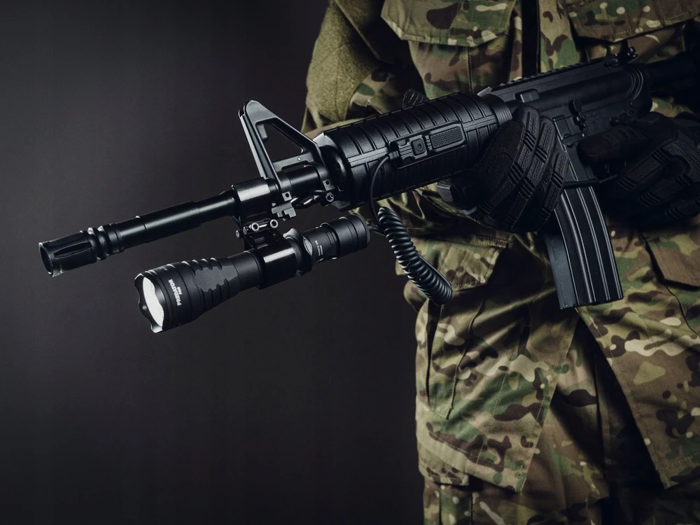 Žibintuvėlio magnetinis nuotolinio valdymo jungiklis su spiraliniu laidu Armytek MRS-01 / 25-70 cm