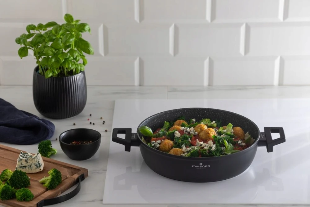 ZWIEGER FORTE PUODAS 3,8 L SU DANGIU 28 CM Juodas INDUKCINIS ALUMINIUMAS