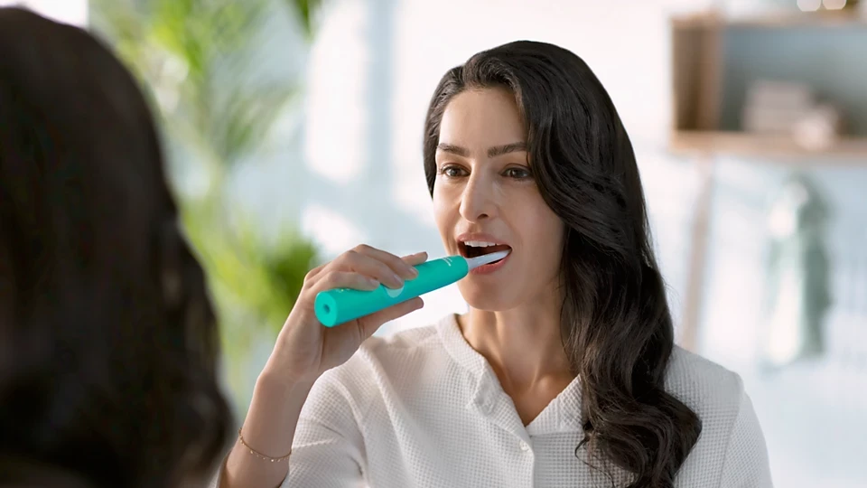 Philips Sonicare 4100 elektrinis šepetėlis naudojimo metu
