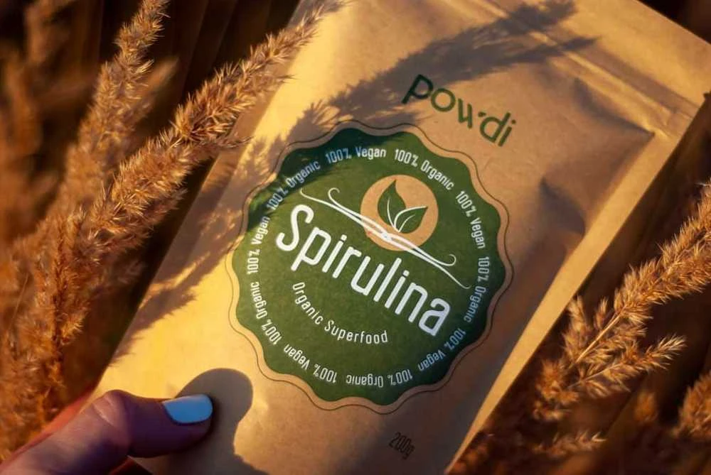 Powdi Ekologiška Spirulina tabletės, 600 g – didelė pakuotė baltymams, energijai ir imunitetui, ekologiškas maisto papildas sportuojantiems