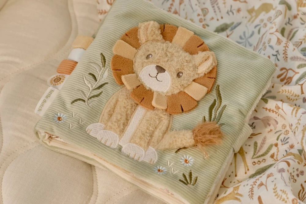 „Little Dutch“ – sensorinė knyga | „Safari Friends“ (GRS)