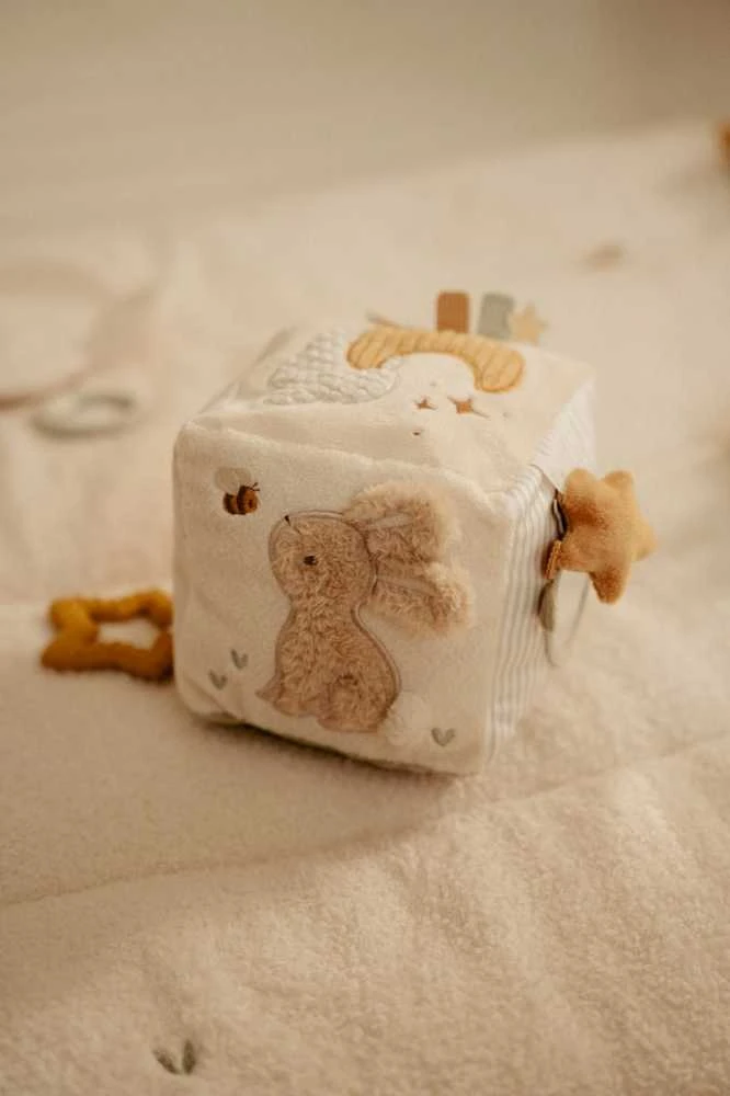 Little Dutch Minkštas lavinamasis kubas ‘Newborn Naturals’