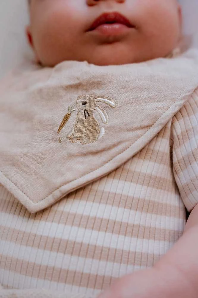 Little Dutch seilinukas bandana su siuvinėtu zuikučiu