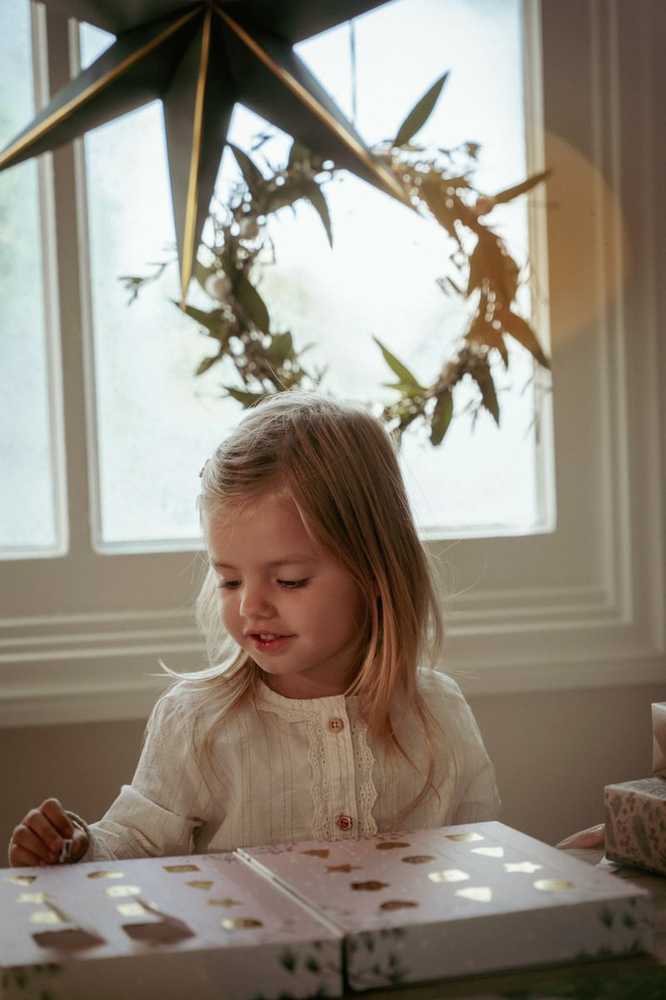 Advento kalendorius Little Dutch – apyrankių gamyba