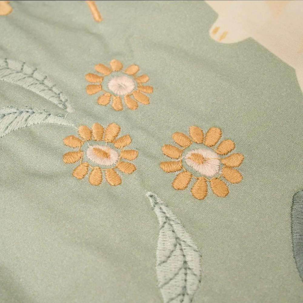 Little Dutch Cot Blanket quilted embroidery `Safari Wonders Žalias´ 110×140 cm