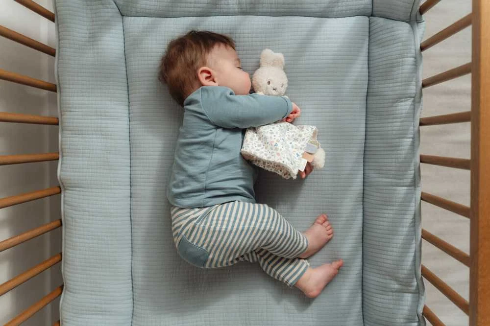 Little Dutch Miffy zuikutis „Laimingos lapai“