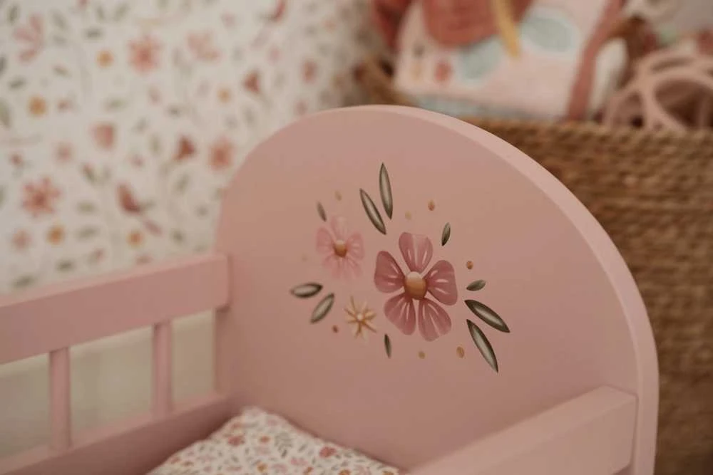 Medinė lėlių lovelė su patalyne Little Dutch