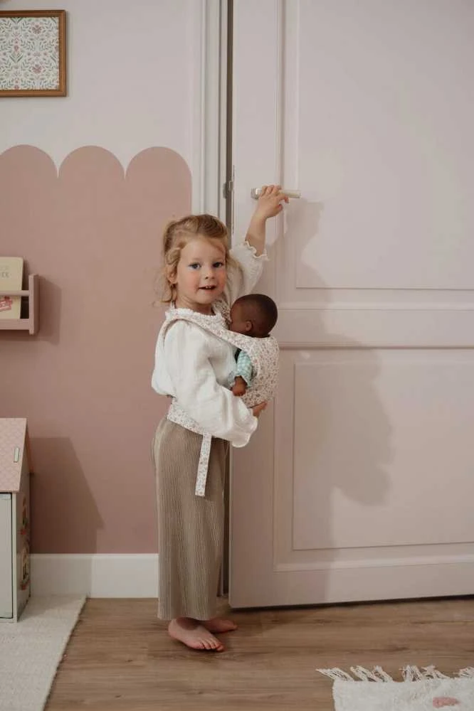 „Little Dutch“ lėlių nešioklė su minkštomis gėlėmis