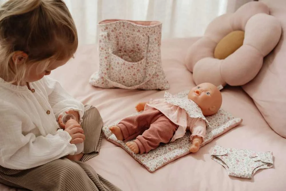 „Little Dutch“ lėlių vystymo krepšys su minkštomis gėlėmis
