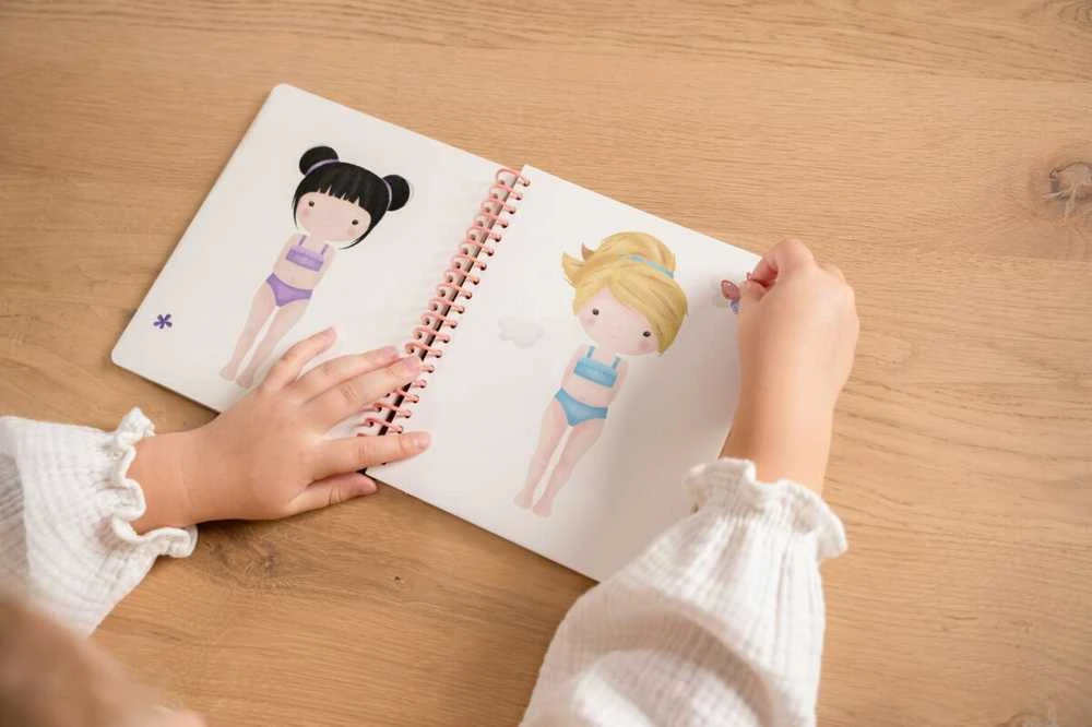 Little Dutch Lipdukų knygelė Aprenk mane Rosa ir draugai