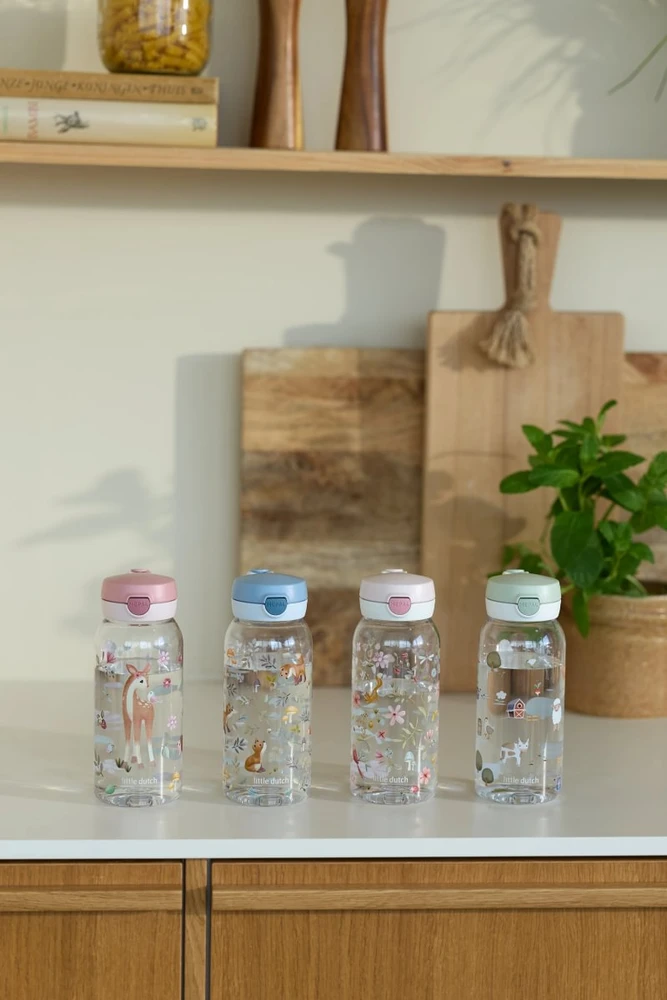 Rosti Mepal Little Dutch gertuvė su atlenkiamu dangteliu „Forest Friends“ 600 ml