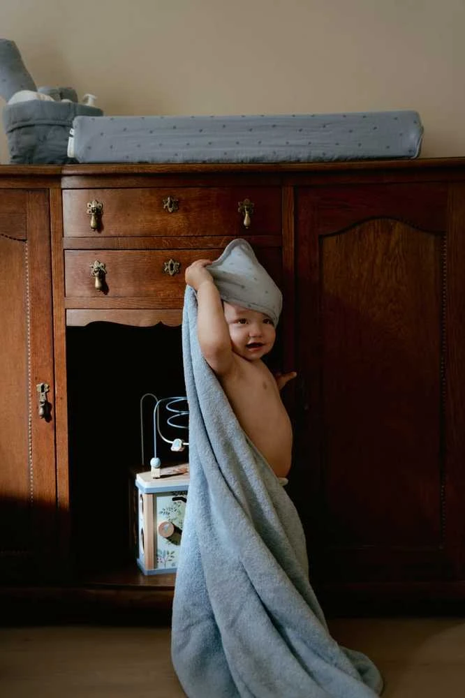 Little Dutch Hooded Rankšluostis ´Pure Denim Mėlyna` 75x75 cm