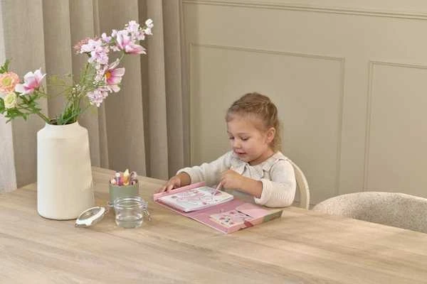 Little Dutch Vandens dažymo puslapių rinkinys DAŽYMO PUSLAPIAI teptuku