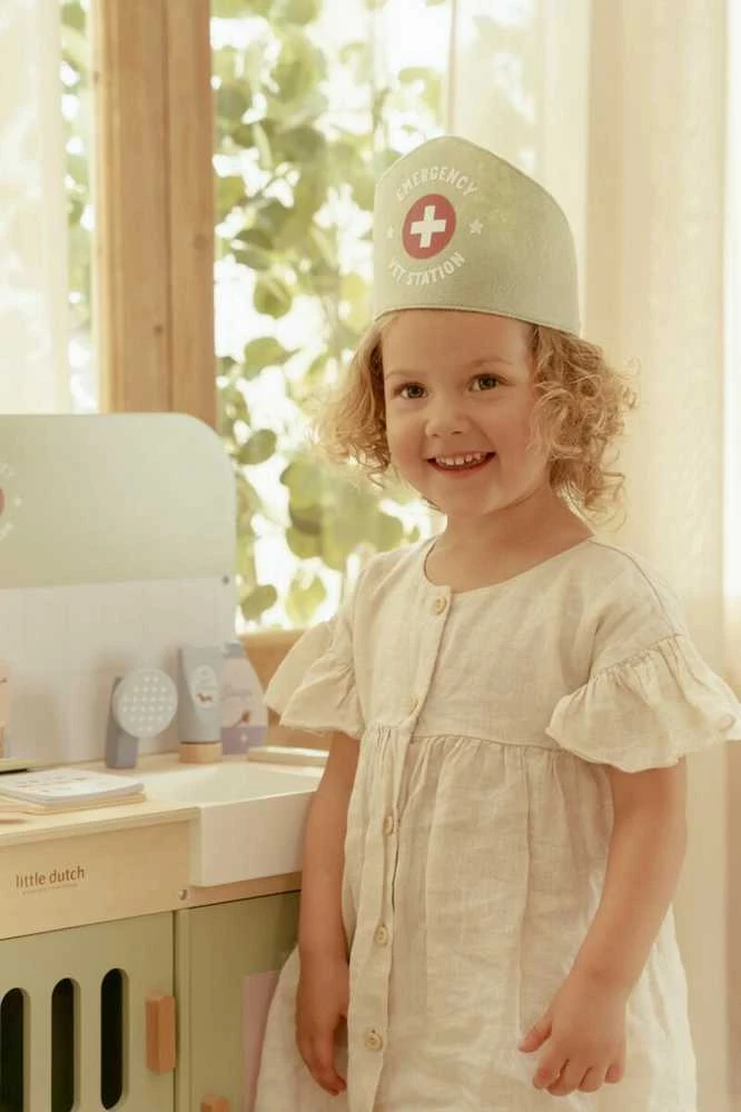 Little Dutch Veterinarijos gydykla medinė