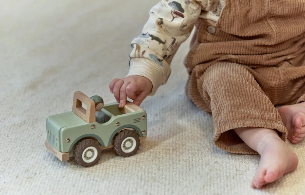 Little Dutch - drewniany samochodzik | Safari Friends FSC