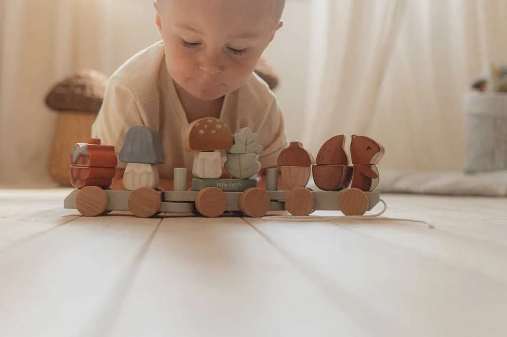 Little Dutch Kaladėlių traukinukas Voveriukas