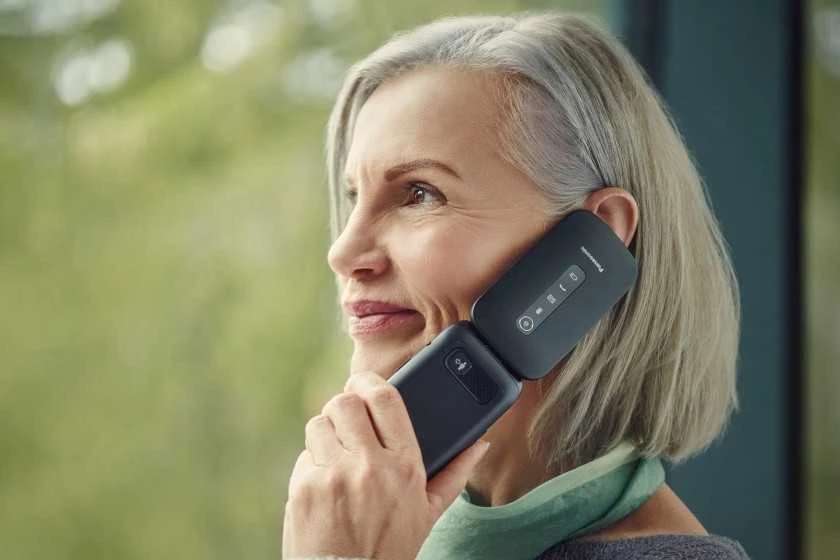 Panasonic 4G mobilusis telefonas, mėlynos spalvos (KX-TU550EXC)