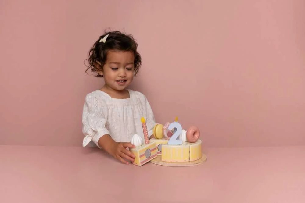 Medinis gimtadienio tortas Little Dutch, rausvas